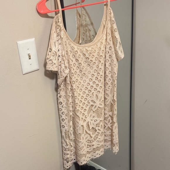 VENUS Dresses & Skirts - Venus cold shoulder dress